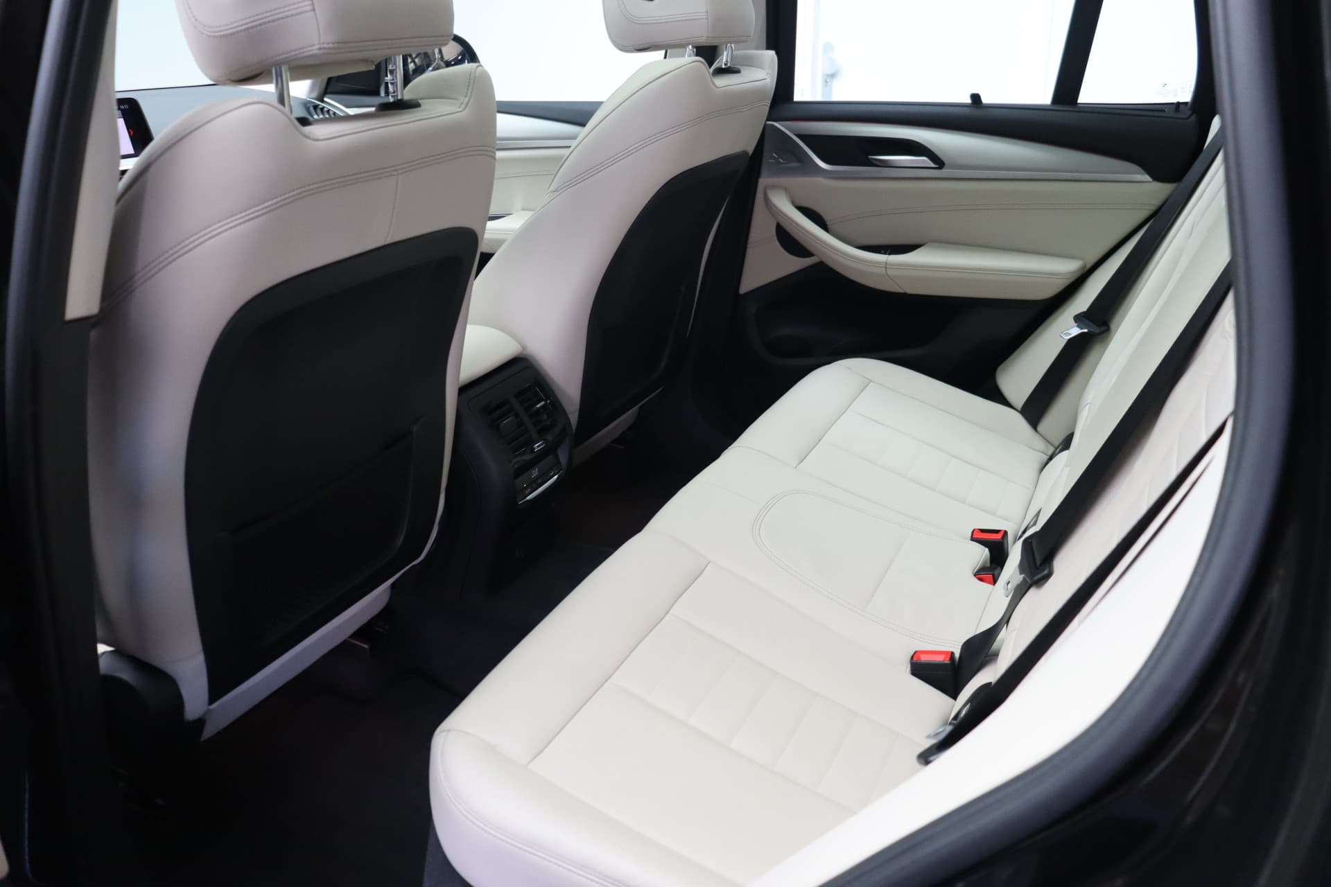 BMW X3 2.5si AT (218 hp)