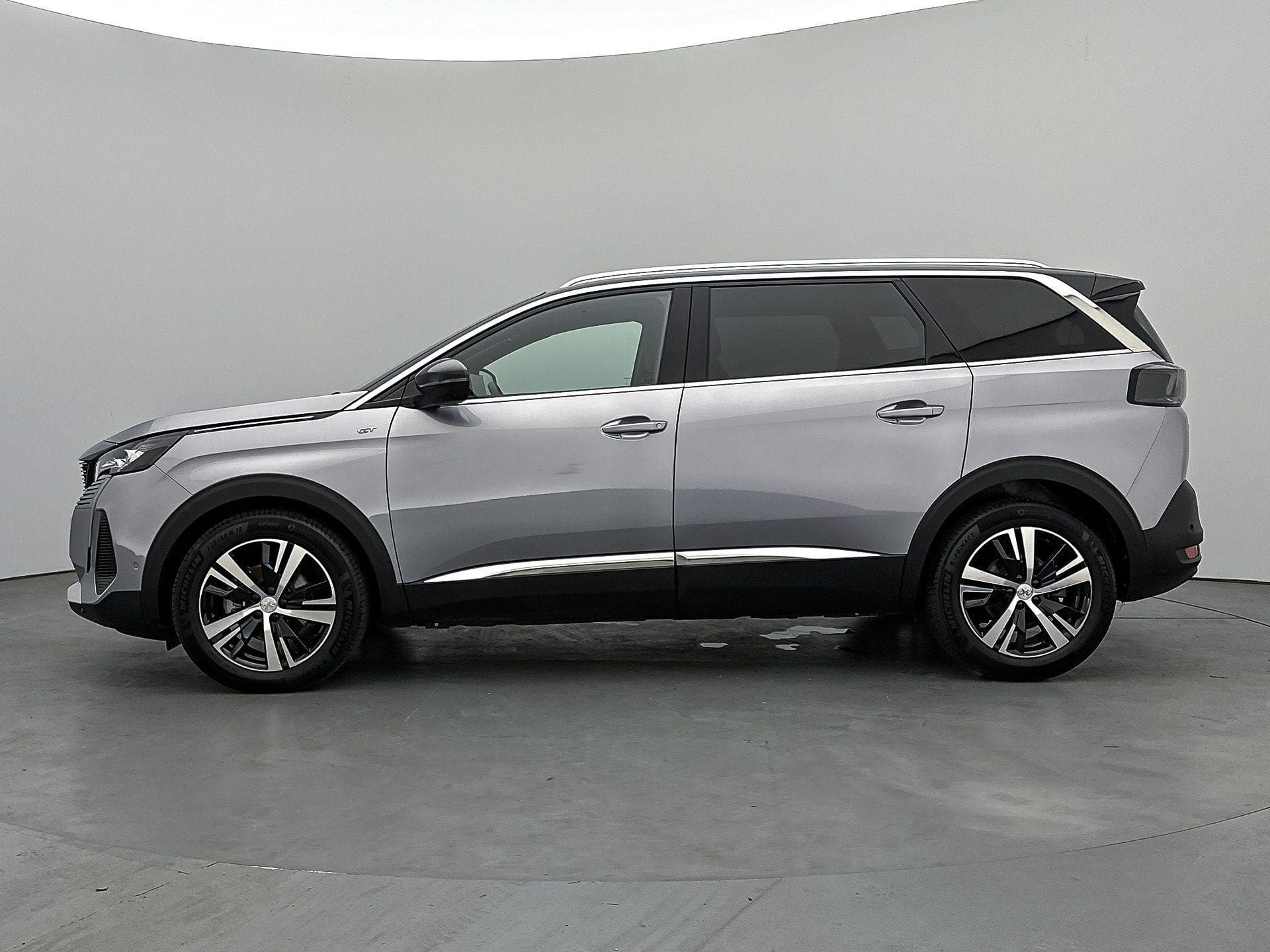 Peugeot 3008 1.6 AT (180 hp)